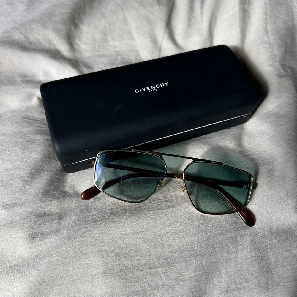 Givenchy Sunglasses GV 7127/S
